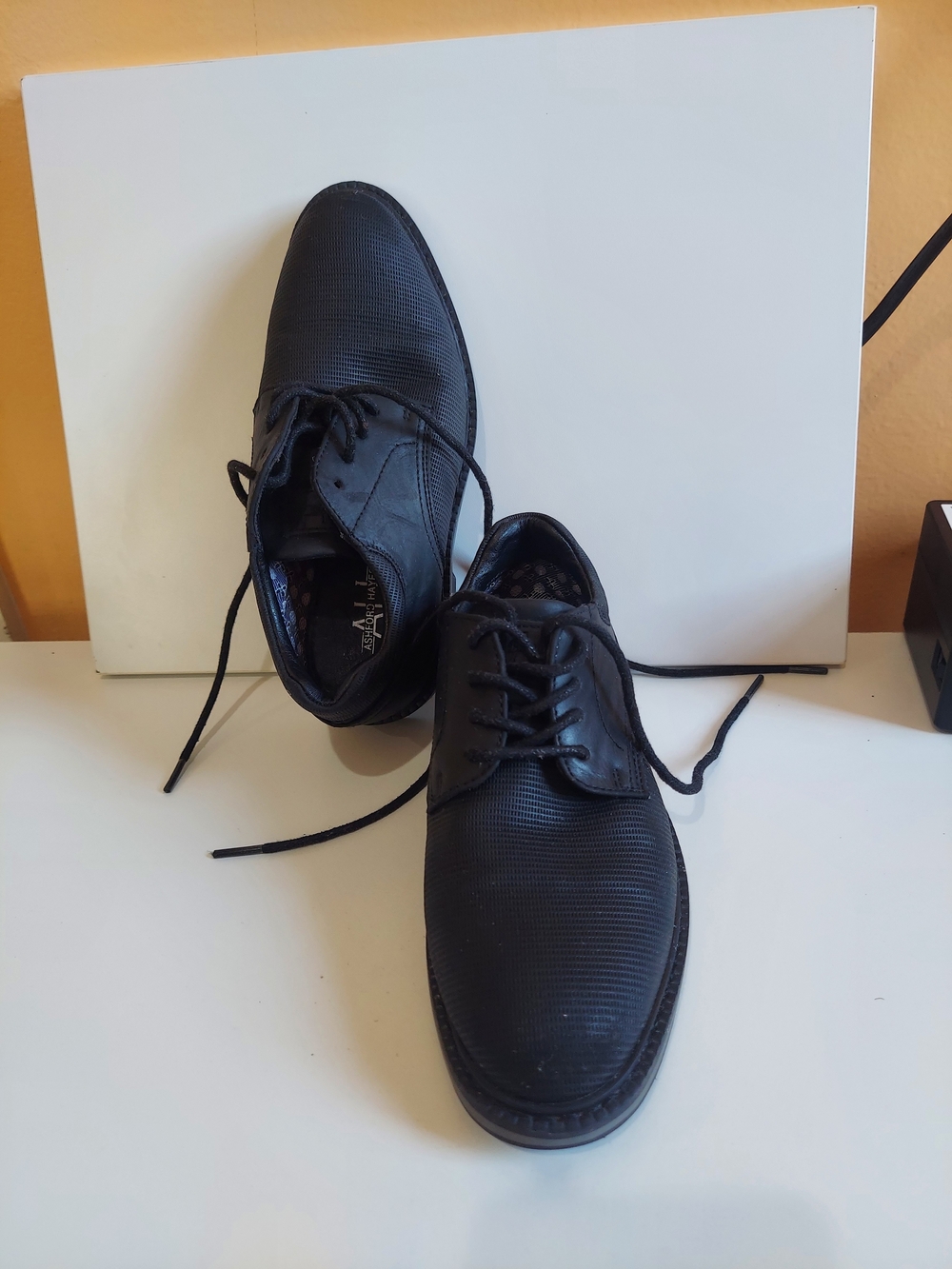 Men's Black Textured Derby Shoes